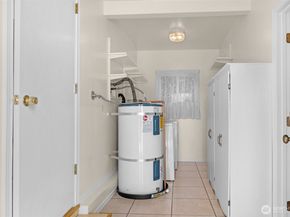 15802 6th Avenue NE, Shoreline WA 98115