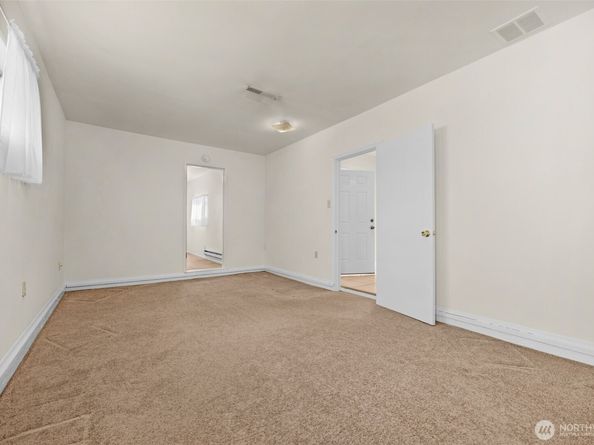 15802 6th Avenue NE, Shoreline WA 98115