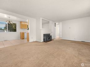 15802 6th Avenue NE, Shoreline WA 98115