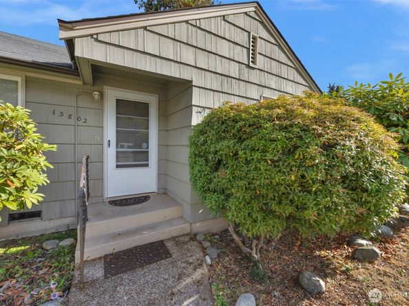 15802 6th Avenue NE, Shoreline WA 98115