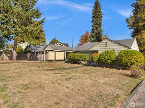 15802 6th Avenue NE, Shoreline WA 98115