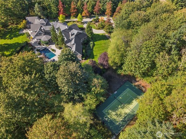 18025 NE 136th Street, Redmond WA 98052