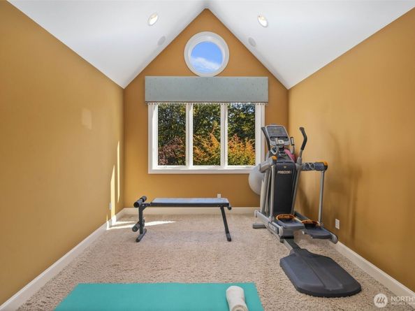 18025 NE 136th Street, Redmond WA 98052
