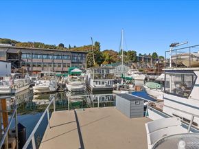 2040 Westlake Avenue N 14, Seattle WA 98109