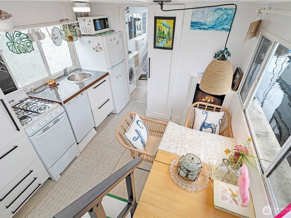 2040 Westlake Avenue N 14, Seattle WA 98109