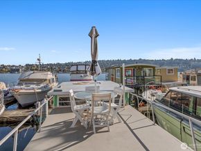 2040 Westlake Avenue N 14, Seattle WA 98109