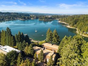 923 Pershing Avenue 205, Bremerton WA 98312