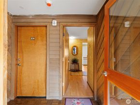 923 Pershing Avenue 205, Bremerton WA 98312