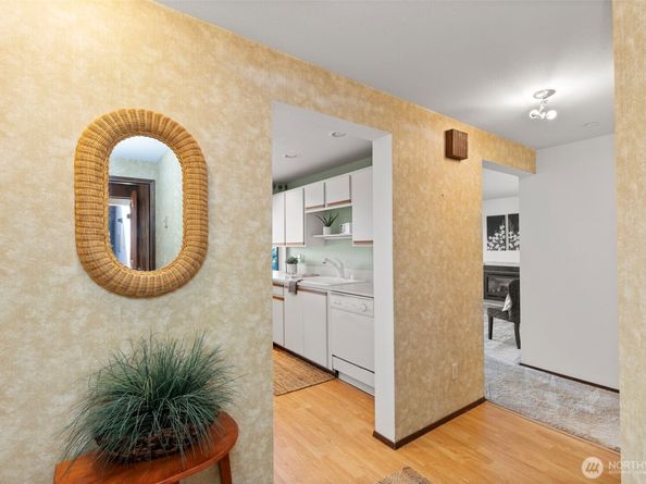 923 Pershing Avenue 205, Bremerton WA 98312
