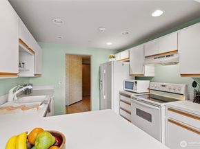 923 Pershing Avenue 205, Bremerton WA 98312