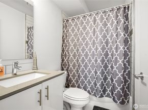 321 W Olympic Place A, Seattle WA 98119