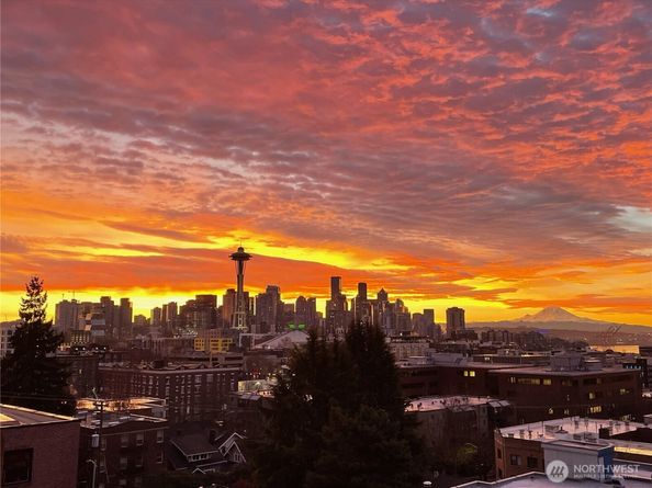 321 W Olympic Place A, Seattle WA 98119