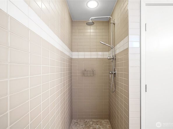 321 W Olympic Place A, Seattle WA 98119