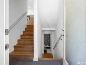 321 W Olympic Place A, Seattle WA 98119