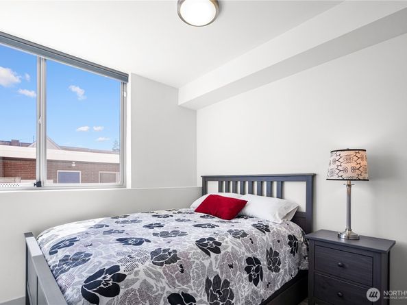 321 W Olympic Place A, Seattle WA 98119
