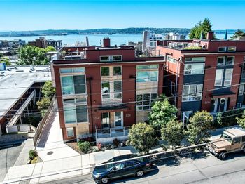 321 W Olympic Place