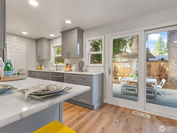 13017 111th Place NE, Kirkland WA 98034