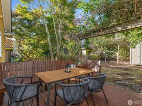 1022 NE 69th Street, Seattle WA 98115