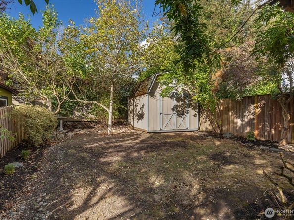 1022 NE 69th Street, Seattle WA 98115