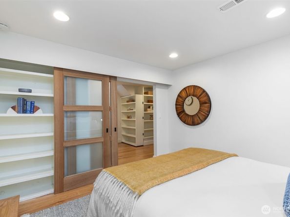 1022 NE 69th Street, Seattle WA 98115