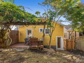 1022 NE 69th Street, Seattle WA 98115
