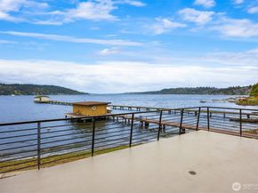 4701 NE Shore Place, Lake Forest Park WA 98155