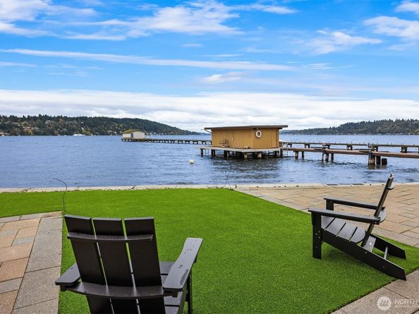 4701 NE Shore Place, Lake Forest Park WA 98155