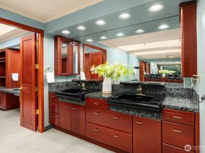 4701 NE Shore Place, Lake Forest Park WA 98155