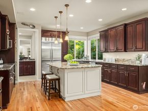 27131 SE 25th Place, Sammamish WA 98075