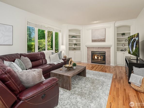 27131 SE 25th Place, Sammamish WA 98075