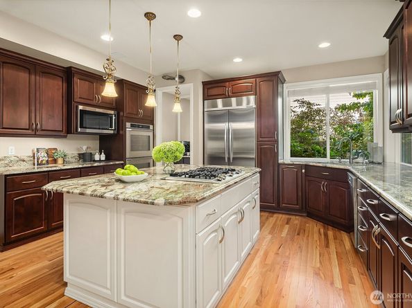 27131 SE 25th Place, Sammamish WA 98075