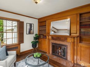 5525 NE Penrith Road, Seattle WA 98105