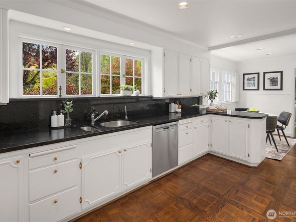 5525 NE Penrith Road, Seattle WA 98105
