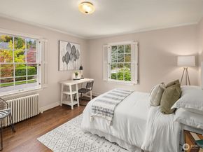 5525 NE Penrith Road, Seattle WA 98105