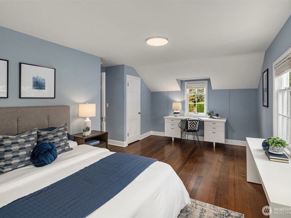 5525 NE Penrith Road, Seattle WA 98105