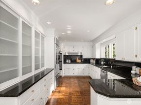 5525 NE Penrith Road, Seattle WA 98105