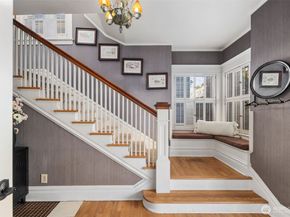 503 12th Avenue E, Seattle WA 98102