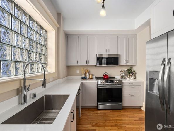 503 12th Avenue E, Seattle WA 98102