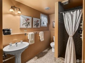 503 12th Avenue E, Seattle WA 98102
