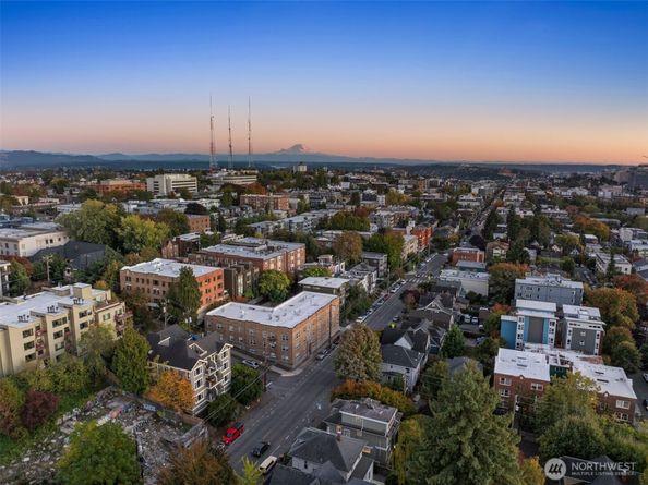 503 12th Avenue E, Seattle WA 98102