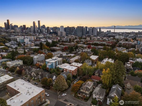 503 12th Avenue E, Seattle WA 98102