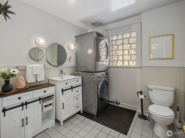 503 12th Avenue E, Seattle WA 98102