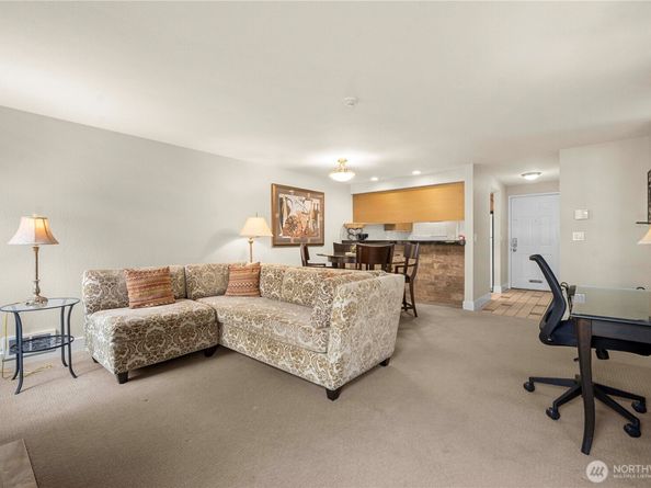 15824 NE Leary Way 5301, Redmond WA 98052