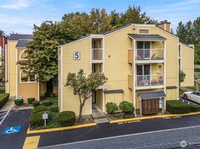 15824 NE Leary Way 5301, Redmond WA 98052
