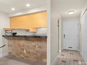 15824 NE Leary Way 5301, Redmond WA 98052