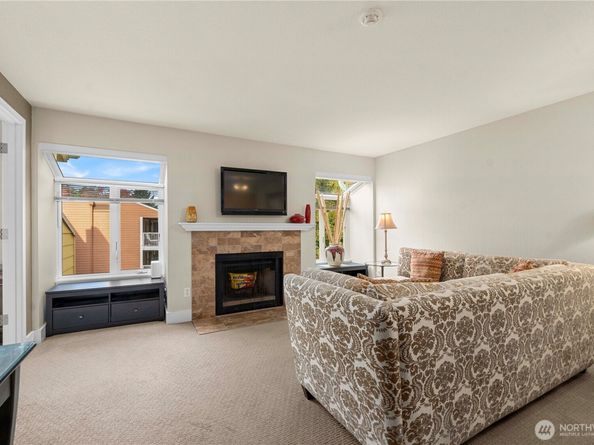 15824 NE Leary Way 5301, Redmond WA 98052