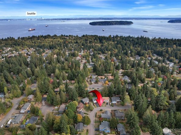 7017 E Firefly Court, Port Orchard WA 98366