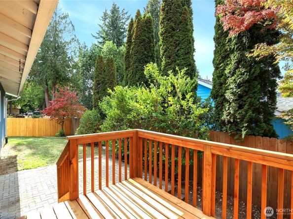 7017 E Firefly Court, Port Orchard WA 98366