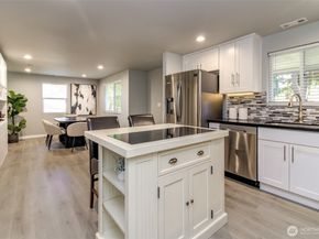 14045 8th Avenue S, Burien WA 98168