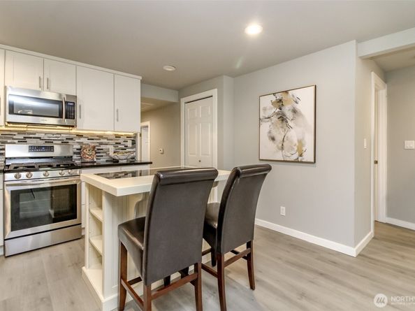 14045 8th Avenue S, Burien WA 98168